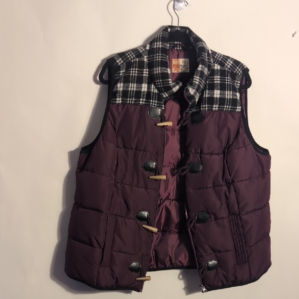 R. H.Plaid Collar Puffer Vest with Toggle Buttons Maroon Black Large Size 2XL